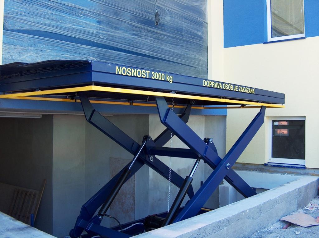Výtahy používali na zámcích i v průmyslu