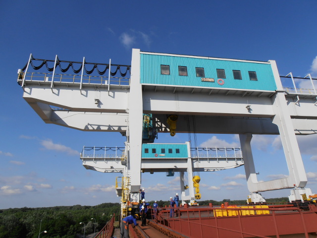 Zdvihací zařízení a jeřáby pod dohledem