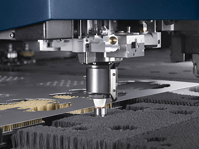 V práci s plechem jsou jednička