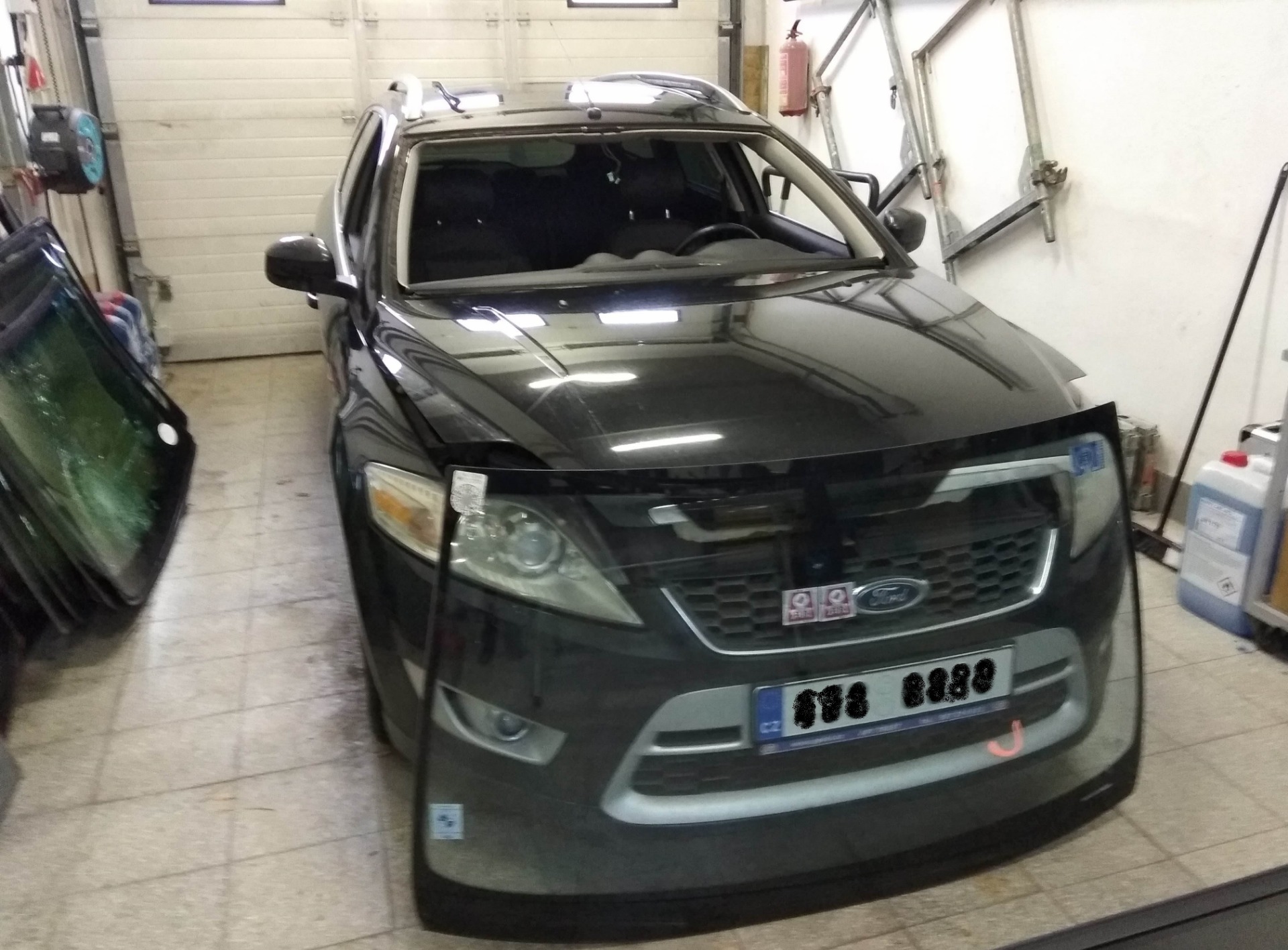 Jezdit s rozbitým autosklem se nevyplatí, oprava s pojištěním přitom nic nestojí