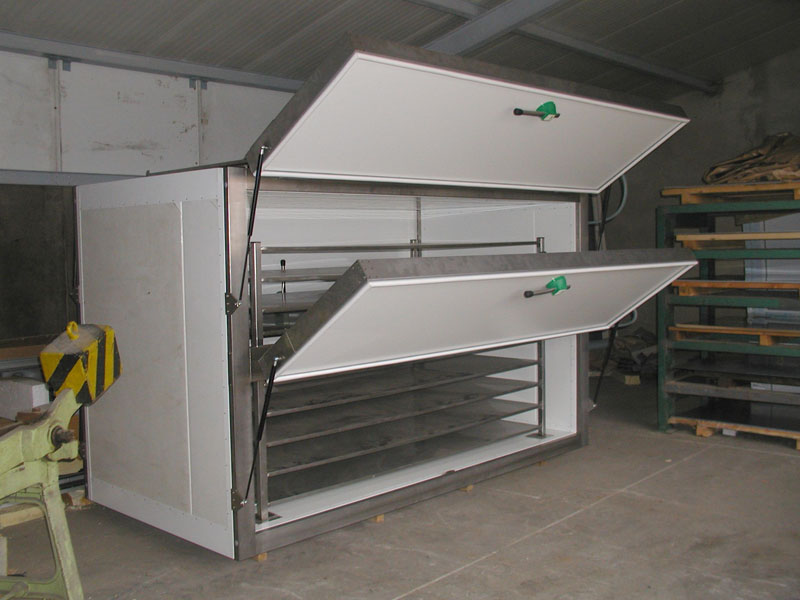 Specialista na aplikace chladících zařízení a tepelných výměníků.