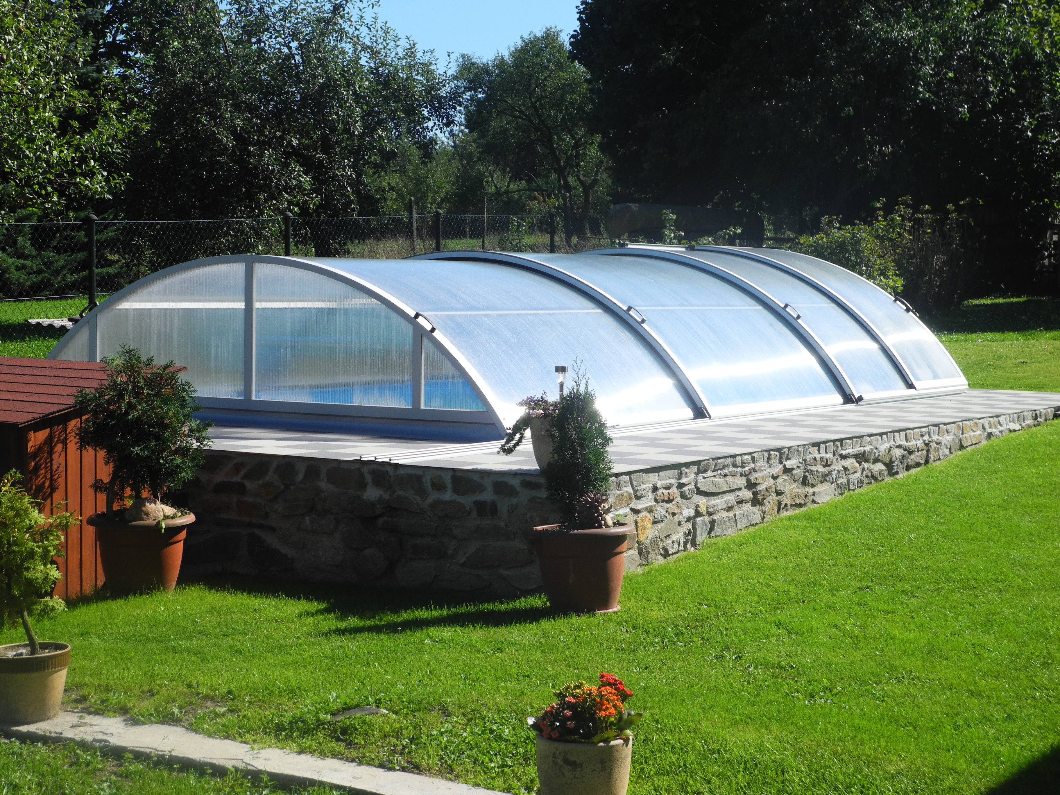 Krásné a kvalitní bazény pro Váš domov